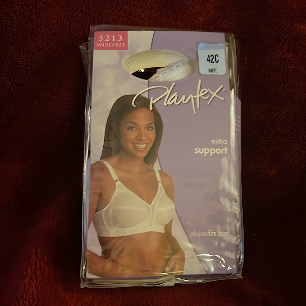 Playtex 42C 5213 Wirefree New in Package. White. Extra Support. Classic Soft Cup